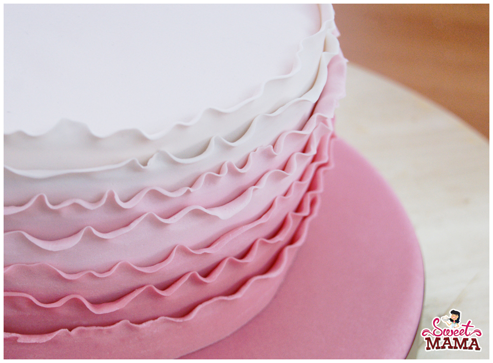 Tartas con ondas o ruffles de fondant, una alternativa para forrar tus  tartas. – Sweetmama